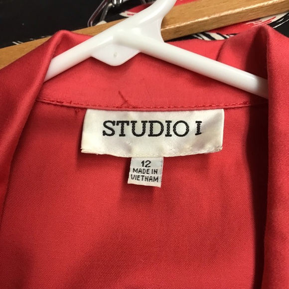 STUDIO 1 .. 2 pc suit .. Print skirt & Coral top sz 12 .. Coral, White and Black - Picture 6 of 7